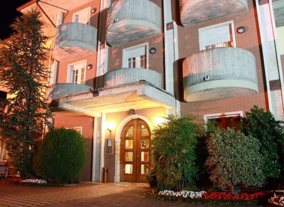 Hotel Tagliere D'Oro Paitone Ngoại thất bức ảnh